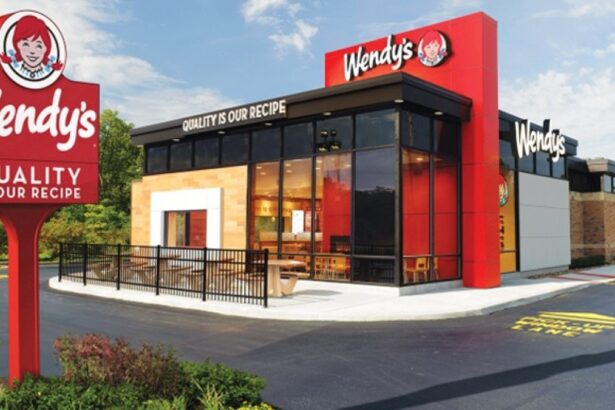 Wendy’s cerrará 300 restaurantes en EE UU y afectará a dominicanos