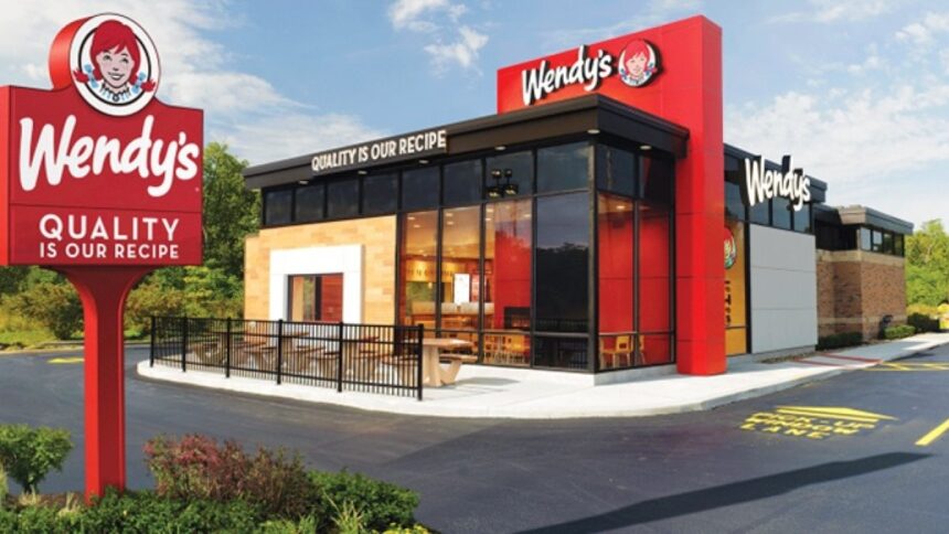 Wendy’s cerrará 300 restaurantes en EE UU y afectará a dominicanos
