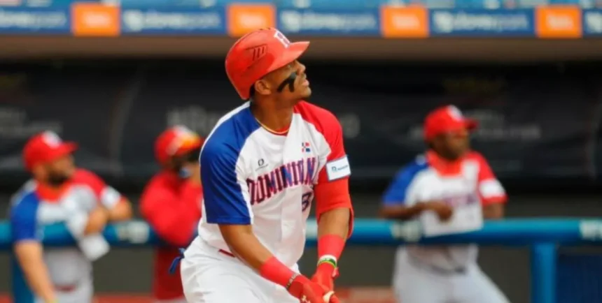 Julio Rodríguez refuerza a Dominicana para el Clásico Mundial 2026