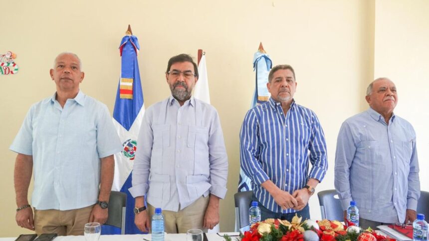 Gobierno entrega fertilizantes a caficultores en cuatro provincias