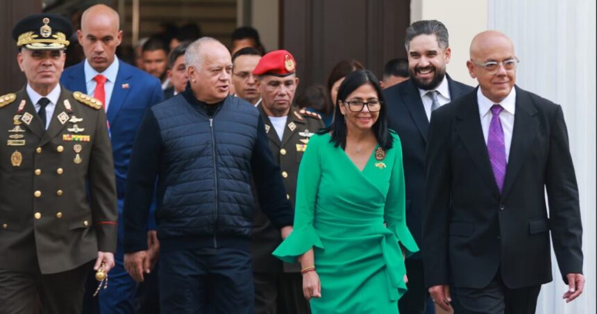 Venezuela reforma gobierno y sector petrolero bajo control de EE UU