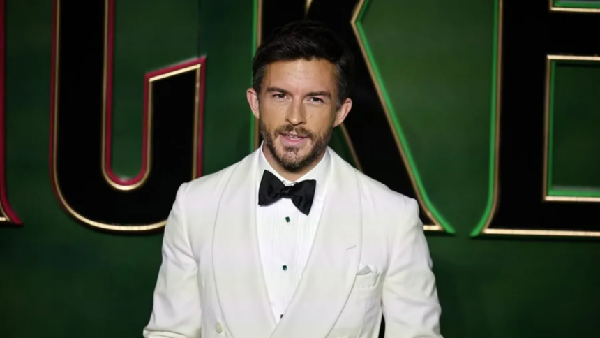 Jonathan Bailey, elegido el hombre más sexy del mundo por People